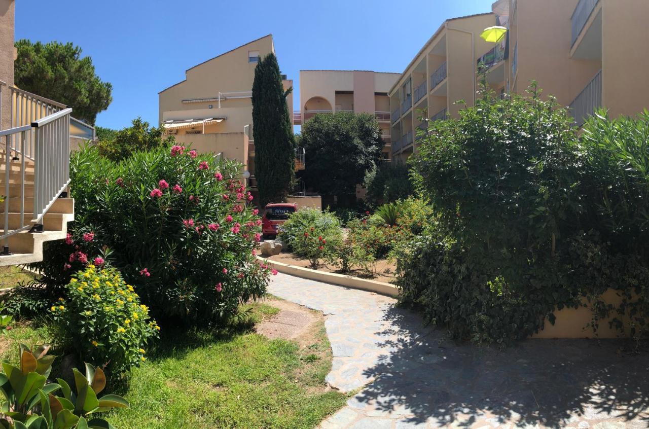 Apartamento Duplex rénové les pieds dans l'eau Calvi  Exterior foto